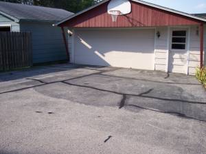 Picture of asphalt driveway sealer applied by Waddill Services, LLC in Des Moines, Iowa 3