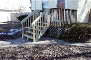 Picture of deck stairs built by Waddill Services, LLC in Des Moines, Iowa 2