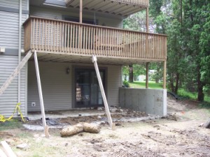 Picture of new patio and retaining wall by Waddill Services, LLC in Des Moines, Iowa 9