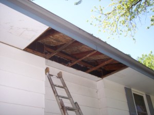 Picture of soffit repair by Waddill Services, LLC in Des Moines, Iowa 2